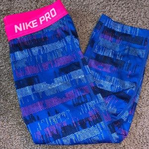 Nike Pro Patterned Cropped Leggings